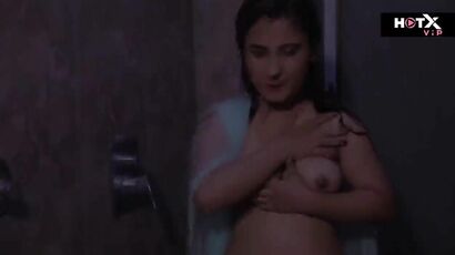 Desi Girl In Bathroom With Boyfriend   Homemade Sex