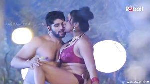 Indian Hot MILF Imassioned Erotic Video