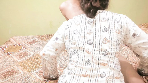 Newly Married Bhabhi Ke Sath Chudai Hindi Audio Sexy Video With Dever